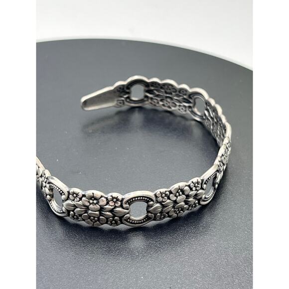Sterling Silver Vintage Floral Repoussé Art Nouveau Oxidized Cuff Bracelet Sz 7” - Picture 8 of 10